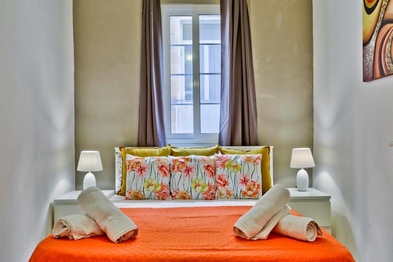 Charming Valletta 1 Bedroom Apartment Off Republic Street Sleeps 4 エクステリア 写真